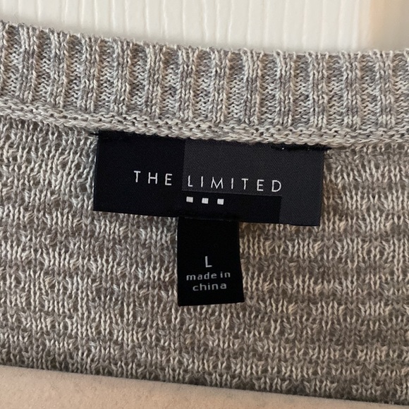 EUC The Limited Women’s Large Asymmetrical Gray Cardigan - Picture 3 of 6